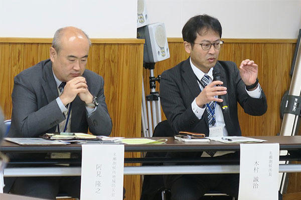 総合討論で発言する名瀬測候所の木村誠治所長