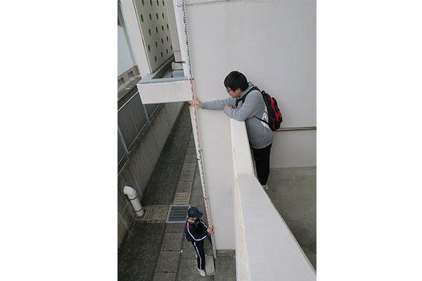 垂直避難も想定して校舎3階まで測量した